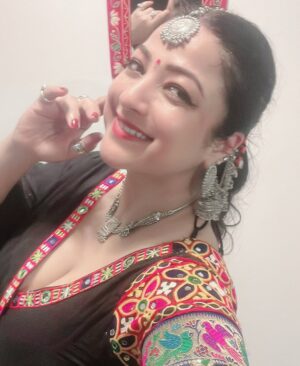 Sweety Chhabra Instagram - Good morning dosto ❤️#happyashtami #blessed #🧿 #jaimatadi #garbavibes #garbaoutfit