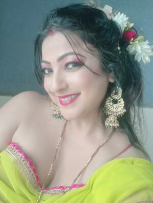 Sweety Chhabra Instagram - माफ़ करना मेरे प्यारे दोस्तों, कुछ तकनीकी एडिटिंग,लोकेशन और कोरियोग्राफी की गलतियों की वजह से जो मुझे पसंद नहीं आया मेने शूटिंग रोक दी थी ,
क्योंकि मैं अपने प्यारे फैन्स को निराश नहीं करना चाहती हूं,इसीलिए मैं गाना रीशूट करुँगी मैं कुछ नया और रोमांचक बवाल और धमाल गाना लेकर आ रही हूँ.ये जल्द ही रिलीज़ होगा,और बैक टू बैक, 
आप सभी ने इतना इंतज़ार किया, इसके लिए तहे दिल से शुक्रिया मेरे दोस्तो❤️
love u all ❤️

“Sorry dosto ,I had to stop shooting due to some technical editing, location and choreography mistakes,which I didn’t like 

because I don’t want to disappoint my loving fans,that’s why I will reshoot the song. I am coming up with some new and exciting Bawal and Dhamaal song. It will be releasing soon, and back to back.

You all waited so long, thank you from the bottom of my heart for this
 Love you all ❤️
Need your blessings 🙏😇🧿