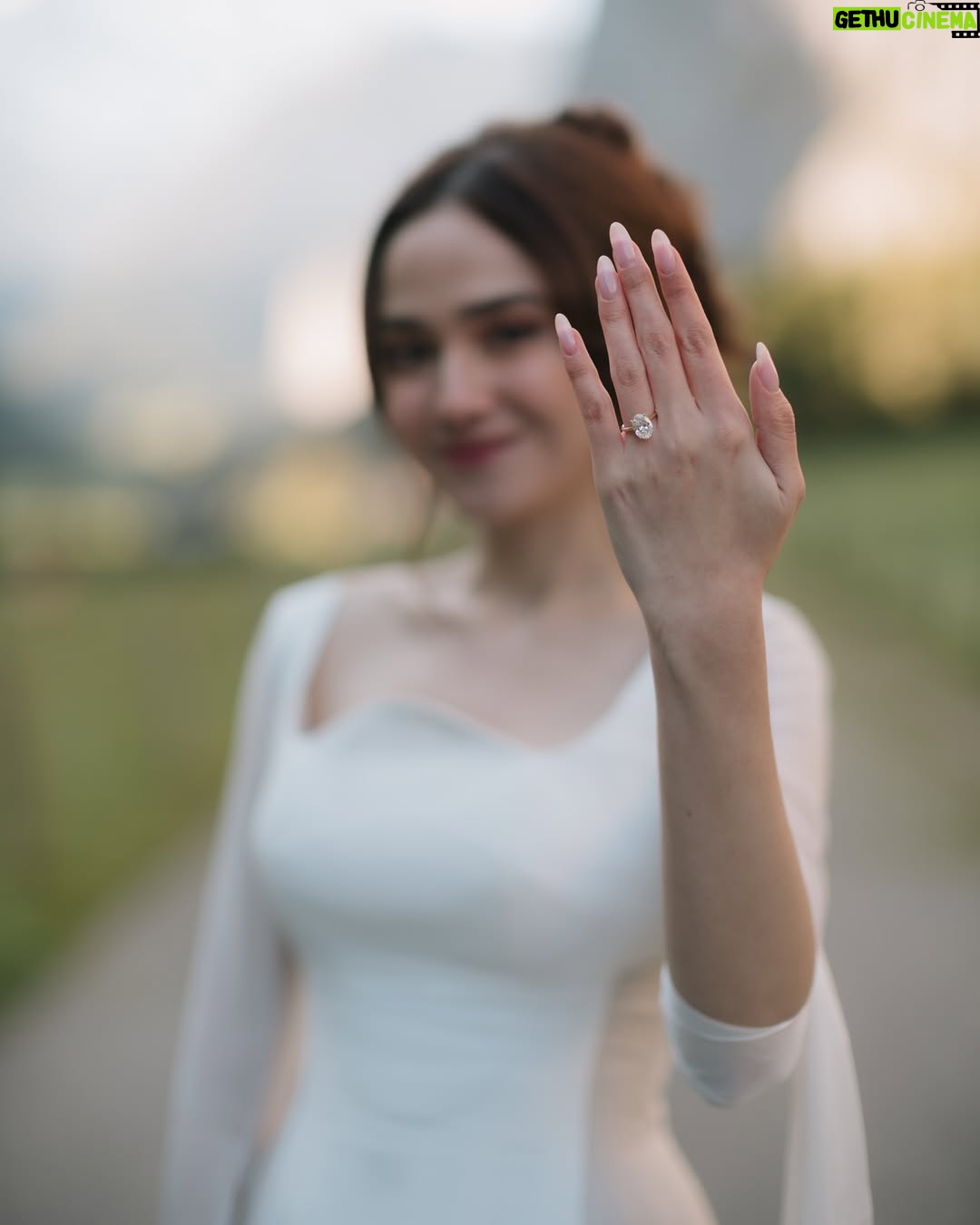 Syifa Hadju - 7.2 Million Likes - In a place I’ve always dreamed of, I said yes to the one who’s always felt like home. Bismillah 🤍✨
02.10.25
