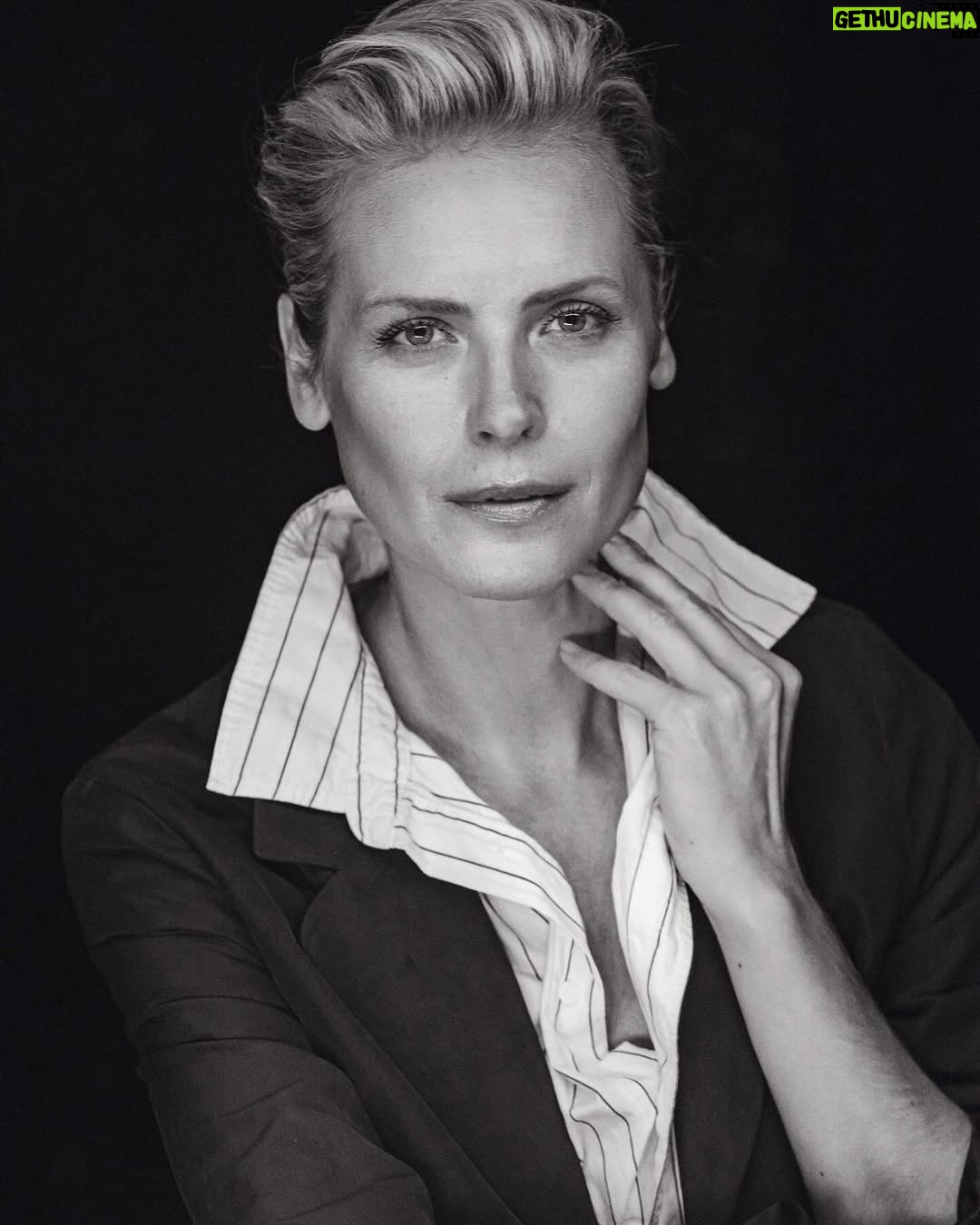 Synnøve Macody Lund - 6.9K Likes - This summer I discovered my latest headshots at the agency were 10 years old😅 Time for an update … I called the best Norwegian fotographer I know, Fred Jonny, now based in NY, and this is our favourite sample from our shoot. We wanted to create a classic cinematic feel with iconic poses, but also a sense of being behind the scenes; to capture the human behind the actor. I love the result and so thankful that Fred Jonny made this work. Because trust me, I am far more comfortable with moving pictures😁 @fredjonny @andresvklovstad (hair) @panoramaagency