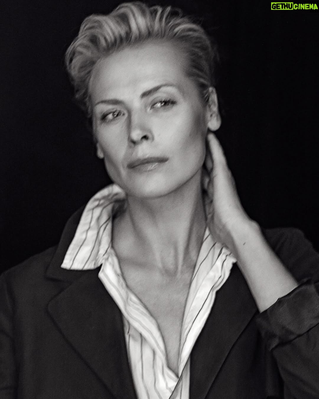 Synnøve Macody Lund - 6.9K Likes - This summer I discovered my latest headshots at the agency were 10 years old😅 Time for an update … I called the best Norwegian fotographer I know, Fred Jonny, now based in NY, and this is our favourite sample from our shoot. We wanted to create a classic cinematic feel with iconic poses, but also a sense of being behind the scenes; to capture the human behind the actor. I love the result and so thankful that Fred Jonny made this work. Because trust me, I am far more comfortable with moving pictures😁 @fredjonny @andresvklovstad (hair) @panoramaagency