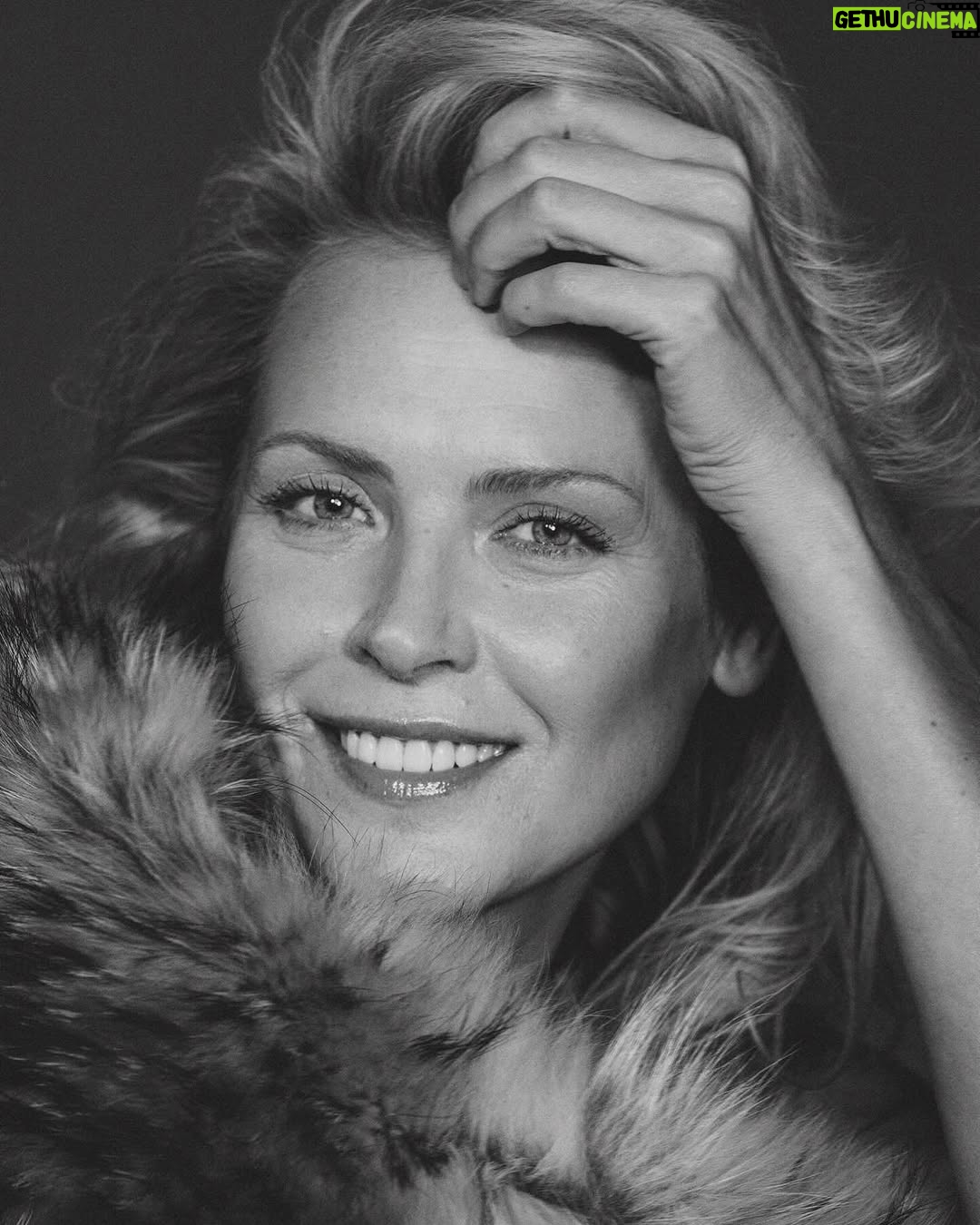 Synnøve Macody Lund - 6.9K Likes - This summer I discovered my latest headshots at the agency were 10 years old😅 Time for an update … I called the best Norwegian fotographer I know, Fred Jonny, now based in NY, and this is our favourite sample from our shoot. We wanted to create a classic cinematic feel with iconic poses, but also a sense of being behind the scenes; to capture the human behind the actor. I love the result and so thankful that Fred Jonny made this work. Because trust me, I am far more comfortable with moving pictures😁 @fredjonny @andresvklovstad (hair) @panoramaagency