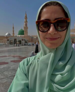 Syra Yousuf Instagram - 🌙 Eid Milad Un Nabi 🌙
-
Slide 1: Masjid e Nabwi; originally established and built by Rasool Pak SAWW, also his home ♥️
-
Slide 2: The Green Dome; signifies the Prophet’s (PBUH) final resting place. 
-
Slide 3: Masjid e Quba; first mosque in Islam, built by the Prophet SAWW. 
-
Slide 4: Masjid e Quba; founded on the first day of Prophet Muhammad’s (PBUH) migration to Medina. 
-
Slide 5: Selfie with Mount Uhud 🤎 Rasool Pak SAWW favourite mountain. 
-
Slide 6: Cats of Medina, Rasool Pak’s SAWW favourite animal ♥️
-
Slide 7: Cats of Medina, staring into your soul 🥲
-
Slide 8: More cats of Medina 💚💚
-
Slide 9: Medina; Rasool Pak’s SAWW favourite city ♥️
May it always be the destination 🤲🏻