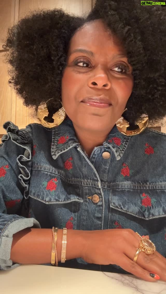 Tabitha Brown - 60.2K Likes - TSA: 
You take the good
You take the bad
You take them both and there you have
The facts of life ❤️. I love y’all! #happySunday #spreadlove #tabithabrown
