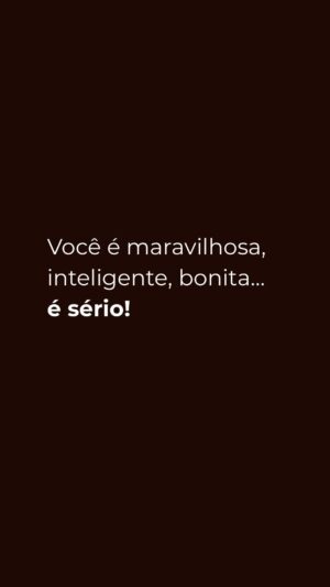 Taís Araújo Instagram - Esse vídeo tem chegado pra mim de muitas maneiras.

A boneca da Dandara, de 2 anos, se chama Taís Araujo ❤️ e as palavras afirmativas que ela repete me deixaram muito emocionada.

Demorei a postar porque não tenho o costume de postar crianças, mas sei que se essa menina linda repete essas palavras é porque a mãe passa esses valores pra que ela venha a ser uma menina, depois uma mulher livre e forte pra ser o que ela quiser.

Isso fortalece tudo o que eu escolho ser e fazer, me lembrando que é pela Dandara, pelas Marias, Sofias, Anas, Julianas, Marianas, pelas mães delas e pelas mulheres maravilhosas, inteligentes, bonitas e livres que ainda estão por vir…