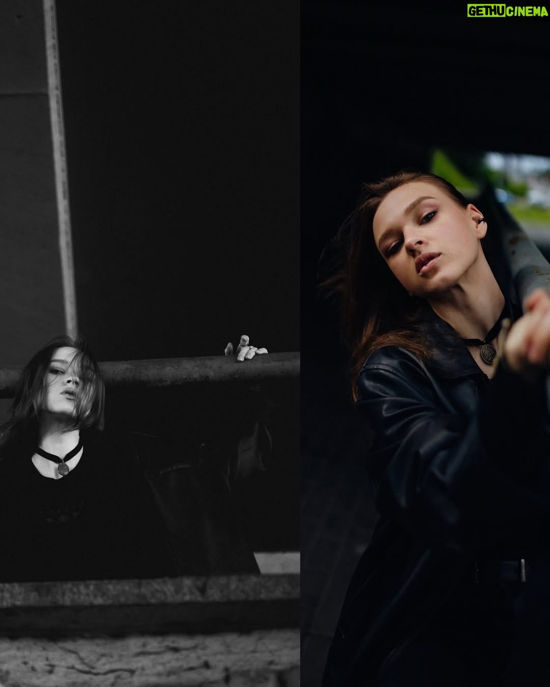 Taisiia-Oksana Shchuruk - 4.8K Likes - давайте будемо чесні 
не всі ми люди високого мистецтва 
хтось людина земних залежностей 
хтось слабкого жорсткого серця 
хтось взагалі не людина 
тварина 
у людській шкірі 

мене турбує одне питання 
зневага, що виникає в моїй сутності 
це є побічна реакція моїх освічених нутрощів 
чи не любов до самої себе? 

чи маю право я відзначити цю деструкцію, 
як факт дуальності і світового балансу 
значення, котрі потрібні для розбудови подальшої 

я боюся, що відповідь видима, 
і лежить на поверхні століттями 
проте бачать її лише ті, хто правдиві є 
ті, хто дивляться поміж вітами-кронами часу і постатей 
ми однакові. голії. босії. 
на долівці молочного шляху і всього всесвіту 
на порозі великої темряви 
стоїмо рота роззявивши 
і шукаємо сенси. 

08.06.2025
[Таїсія-Оксана]

#bymepoetry 

📸 photo & color by @violetta_yaryzhko | @ph.violetta