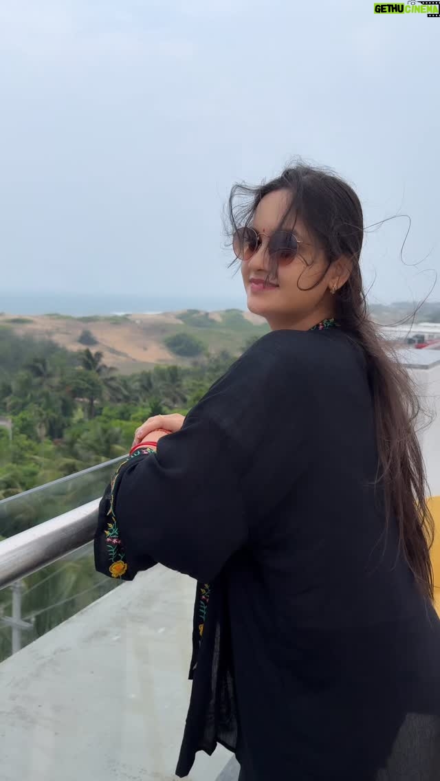 Tamanna Vyas - 57.6K Likes - The wind is whispering secrets 🌸