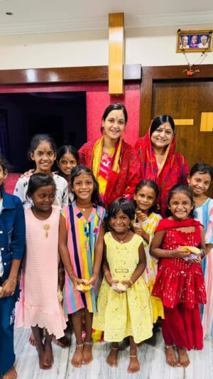 Tamanna Vyas Instagram - Astami Puja - Kanya Pujan 🙏🏻 
Jay Maa Durga 🌸 

#navratri #durgapuja #astami