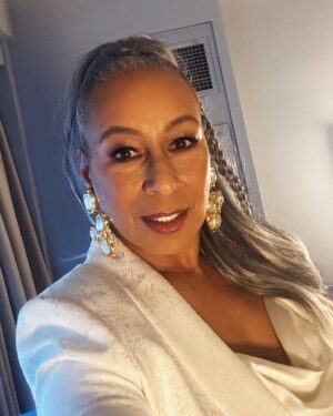 Tamara Tunie Instagram - Happy to report that last night’s BTU Gala was a huge success! Bravo @blacktheatreunited!!!

HMU: @facebysandradene