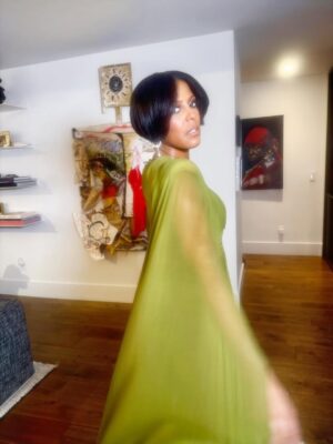 Tamron Hall Instagram - Green in any shade does it for me 💚. Reliving a night to cherish. @abtofficial. Dress: @bibhumohapatra. Jewelry @mateonewyork Stylist: @memsor. Hair: @johnnywright220. Face: @glowbyraulotero. #mistycopeland #ballet #americanballettheater