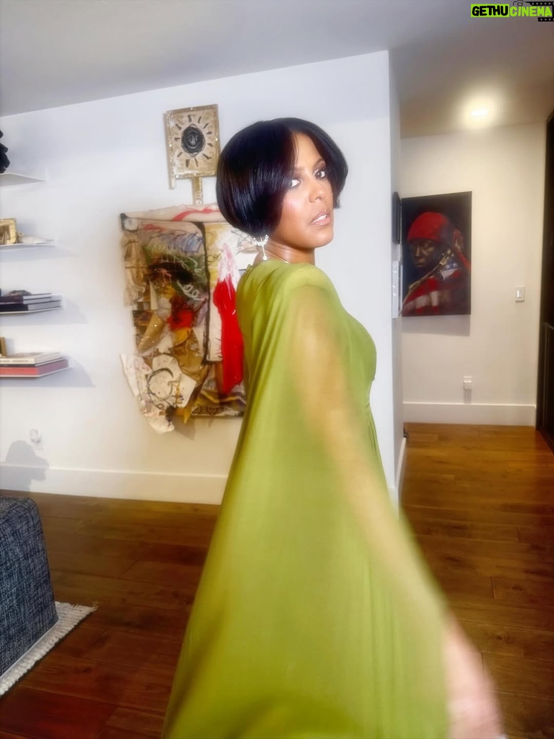 Tamron Hall - 8.8K Likes - Green in any shade does it for me 💚. Reliving a night to cherish. @abtofficial. Dress: @bibhumohapatra. Jewelry  @mateonewyork Stylist: @memsor. Hair: @johnnywright220. Face: @glowbyraulotero. #mistycopeland #ballet #americanballettheater
