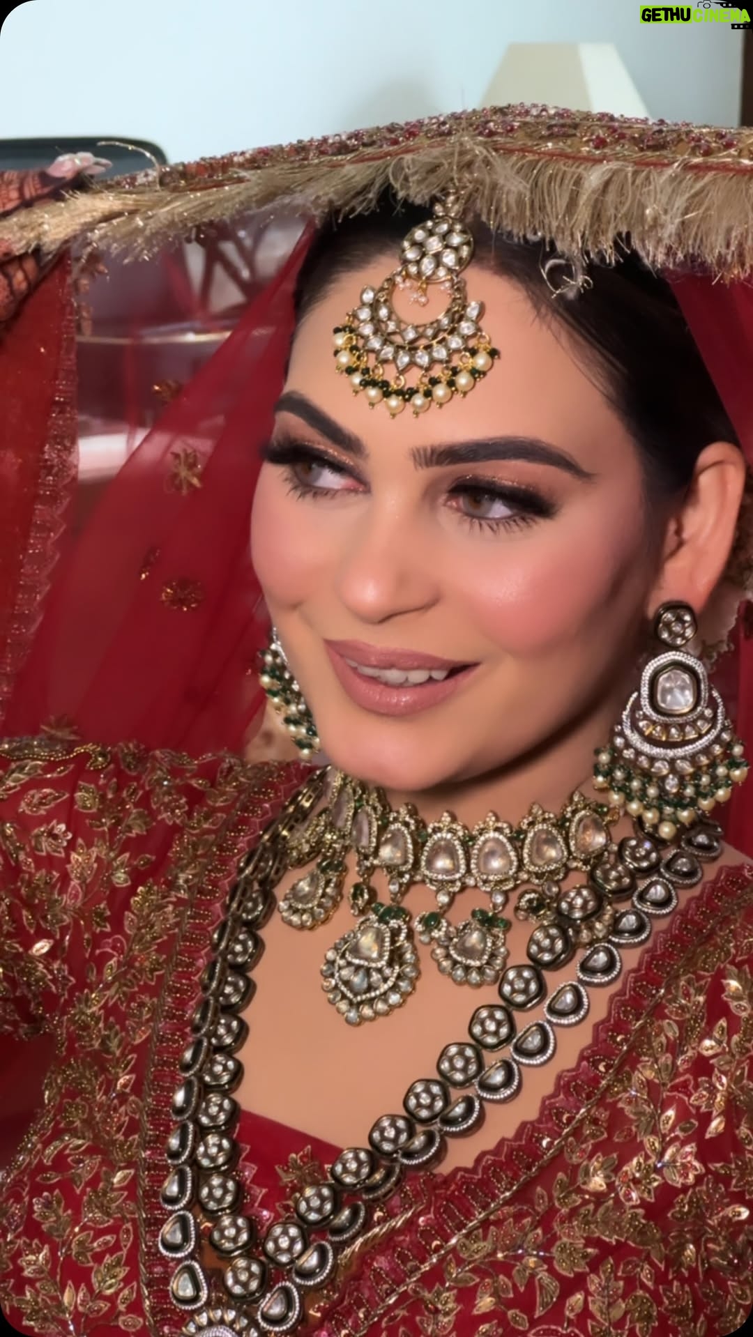 Tanika chawla - 1.9K Likes - The most gorgeous bridal look for @tanikachawla_official_ ♥️

Bride @tanikachawla_official_ 
Makeup @drishtikathpalia.mua 
Hair @hairby_pankhudii 
Jewellery @aadamyastore
Outfit @nirmallehengahouse