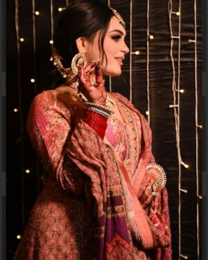 Tanika chawla Instagram - My favourite place in the world is next to you ❤️
Lohri 2025 ❤️ #first Lohri
Shots by @shrayverma_photography
Wearing @houseofmegaan
Makeup @glitzz_bygarima