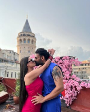 Tanika chawla Instagram - Making memories in Istanbul with my love ♥️🧿
..
#honeymoon #couple #galatatoweristanbul #shubhkitaani