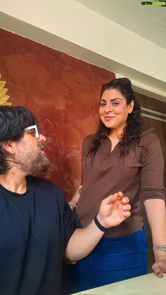 Tannaz Irani - 8.9K Likes - Budget yourself in life never go over budget. 
  It will disrupt your peace ..

Deekhave pe mat jaav apni akal lagav...