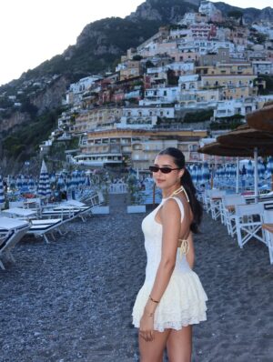 Tanvir Gill Instagram - I’m literally summering!!! 

right before my canon G7X took a dip in the Capri water 🙃 atleast she’s RIP in Capri, Italy!! 

#travelphotodump #capri #summerdump