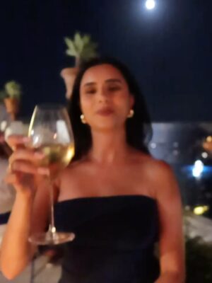 Tanvir Gill Instagram - didn’t spill the 40 euro 🍷

#nightout #nightouttfit #travel