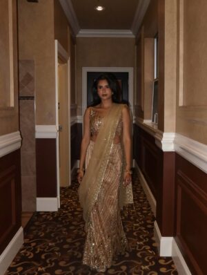 Tanvir Gill Instagram - desi girl in a videshi world ✨

Such a wholesome week filled with so much laughter, nach gana, late nights, tears, love & mirch masala 🌶️. Congratulations to my beautiful friend 💕

How lucky are we to be part of such a beautiful culture. The food, the outfits, the people, the grand gestures. I wouldn’t have it any other way . Please god make me desi every janam 🥺. 

#indianweddingbuzz #weddingdump #indianoutfit #southasianwomen
