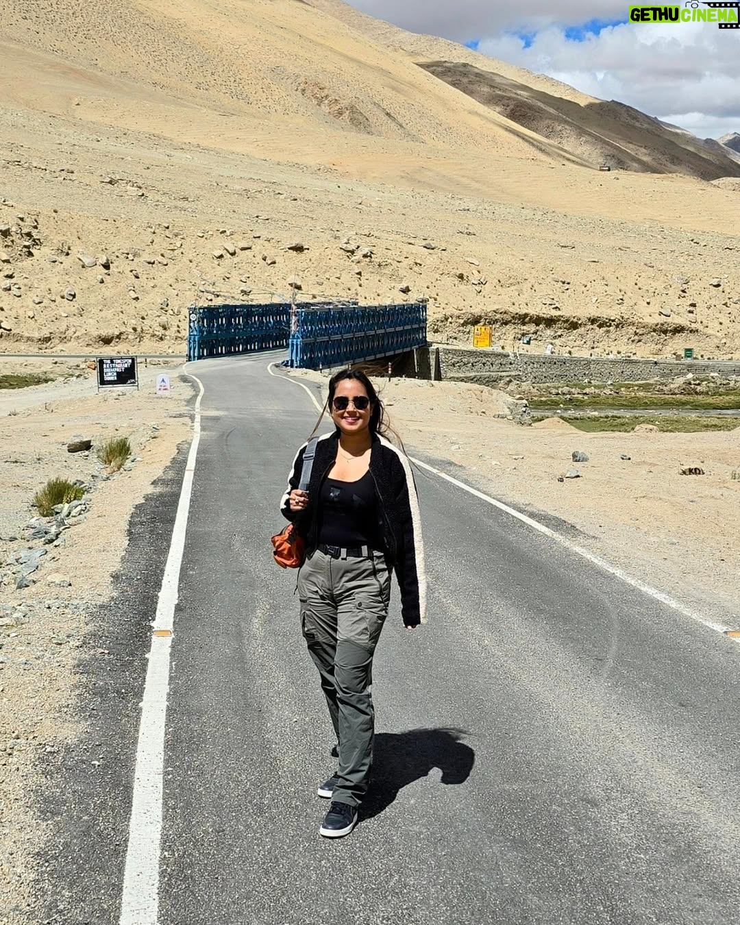 Tanya Jaiswal - 414 Likes - At an elevation of 19,024 feet - 5799m #umlingLapass The world's highest motorable road....Marking off the another bucket list thing ✌️✌️#himalayanrange #ladakh
