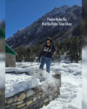 Tanya Jaiswal Instagram - One of my dreamy places… 🌄 Sunshine paints the sky. Pretty happy with these views. Travel more, see more. This place is beautiful… All is well and better. Love this dreamy place. #chitkul #travel #nature