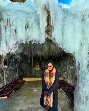 Tanya Jaiswal Instagram - The Frozen Lingti Waterfall (Mother Nature’s Masterpiece)📍 Spiti Valley