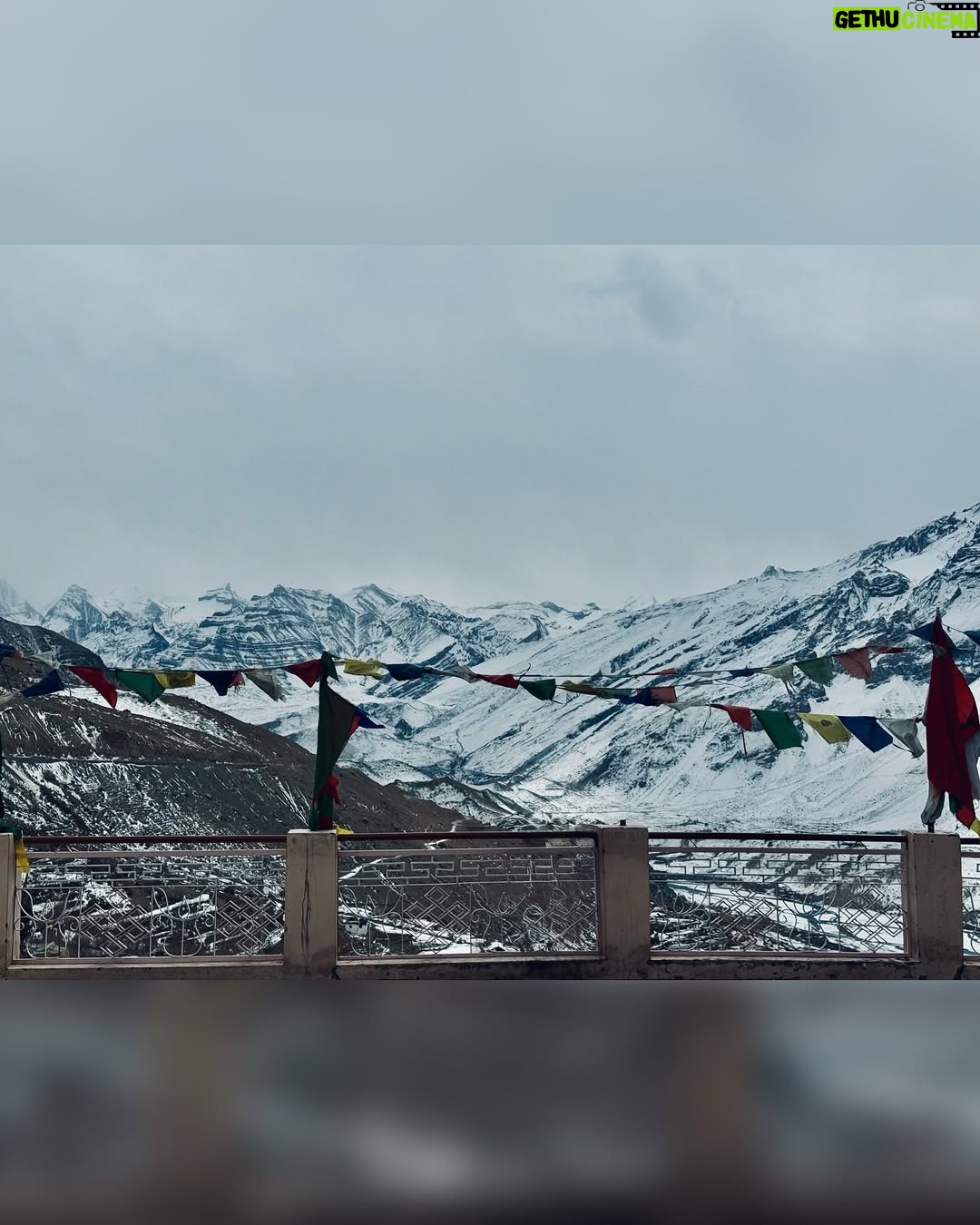 Tanya Jaiswal - 254 Likes - Nature’s therapy: the mountains and me🥶💙