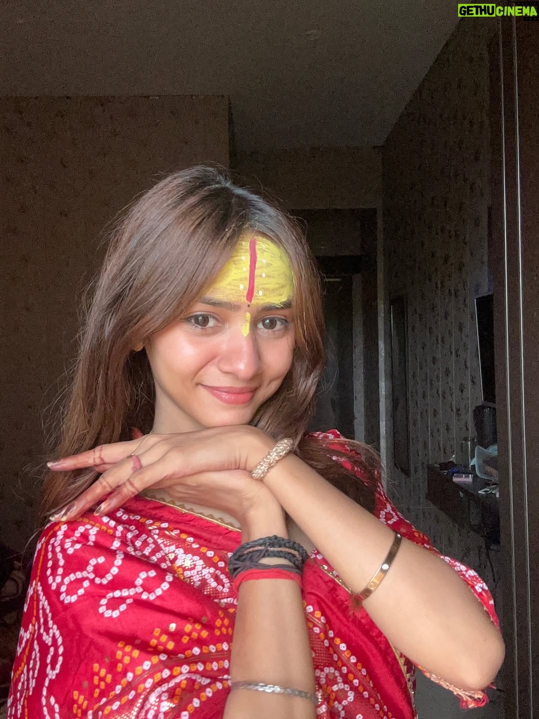 Tanya Singh - 137.8K Likes - वहाँ जहाँ प्रेम अब भी सांस लेता है।❤️🦚🪈 #ʀᴀᴅʜᴇʀᴀᴅʜᴇ 🪈❤️