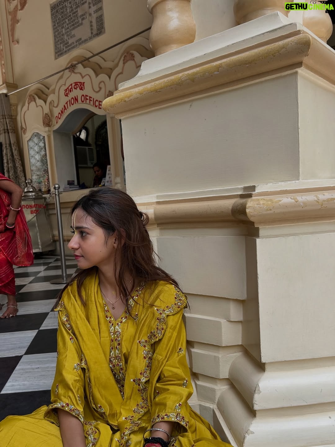 Tanya Singh - 20.6K Likes - प्रेम भूमि 🕊️🪈🦚

Beautiful suits from @vredevogel 🌻🫠💛