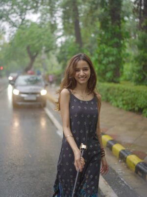 Tanya Singh Instagram - The best kind of therapy: soft rain and a free heart💙 ☔️ 🌻🫶🏻❤️