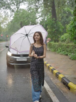 Tanya Singh Instagram - The best kind of therapy: soft rain and a free heart💙 ☔️ 🌻🫶🏻❤️
