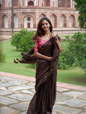 Tanya Singh Instagram - 🤎🌻
.
Pictures - @saneemawale 🌻
Saree - @gehen_saree 💕