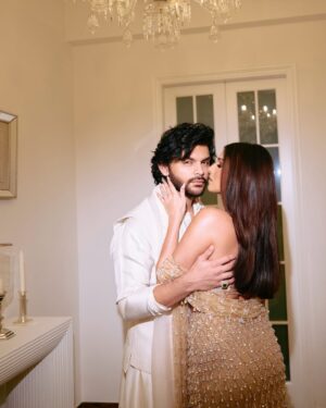 Tara Sutaria Instagram - Last night with my fire cracker… 😉🌶️🔥 

For our dearest @manishmalhotra05, my favourite host always..❤️🍾✨