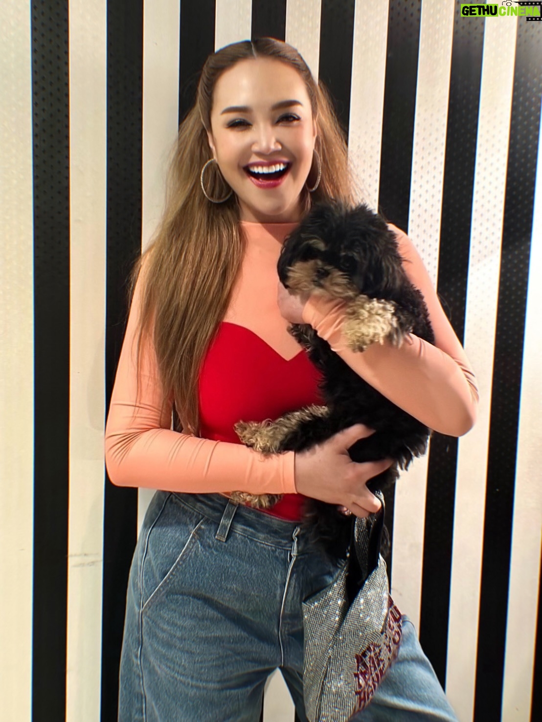 Tata Young - 2.9K Likes - ♥️💋Congratulations to @houseofemily.bkk @pebpatamasingh @ikpikpz 💋♥️