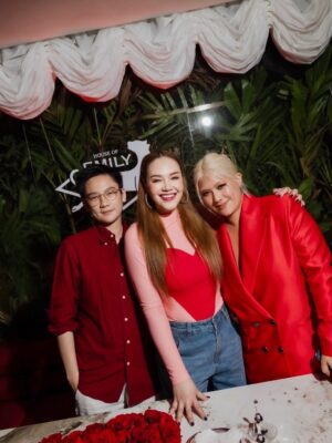 Tata Young Instagram - ♥️💋Congratulations to @houseofemily.bkk @pebpatamasingh @ikpikpz 💋♥️