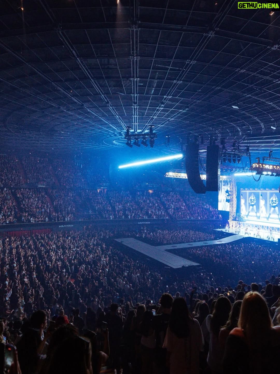 Tate McRae - 1.1 Million Likes - You guys sold out 3 nights at the forum…… A dream come true. I will never forget these past few days 🪽🥲 thank you guys for everything. Still on a high