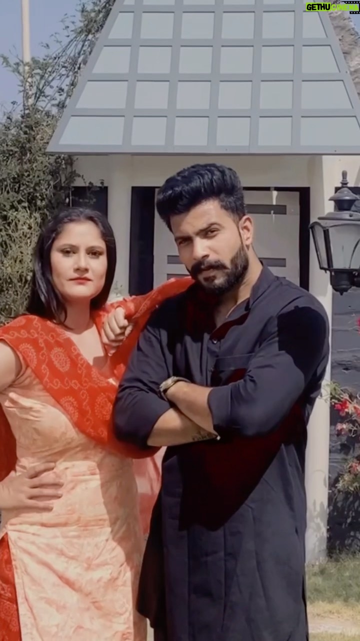 Teena Rathore - 880 Likes - 😎 @theteenarathore  @its_nik_durgeshwar