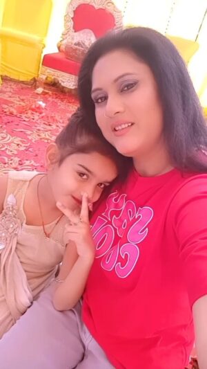 Teena Rathore Instagram - Trying mini vlog again.... #weddinganchor #weddingseason #instavlog #minivlog