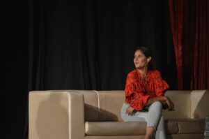 Teena Rathore Instagram - रंगमंच हो या जिंदगी, अपना किरदार पूरी शिद्दत से निभाओ बिना किसी की परवाह किए।
क्योंकि जरूरी नहीं आपकी तैयार की गई कहानी हर एक को ताली बजाने लायक पसंद आए।
लघु नाटक –कहने को कुछ नही
व तीन व्यक्ति तीन प्याले
Director Sanjay Phadke Sir
Cast - Me, @dilipvaishnav_official28
@30shade_madman
Music @samratchouhanofficial_