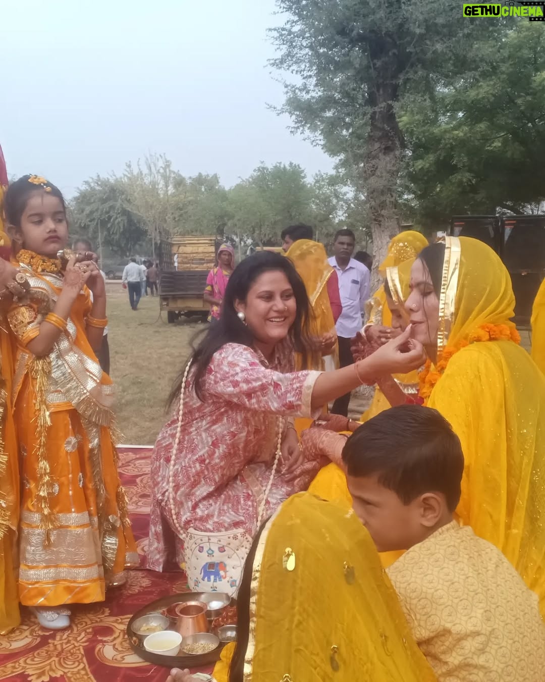 Teena Rathore - 436 Likes - Bhatiji baisa ro byaah....
Megha Singh & Chetna Singh
 Wedding season. 
#familywedding #weddingseason #family #familytime #tradditionalwedding #rajasthaniculture #marwadistyle