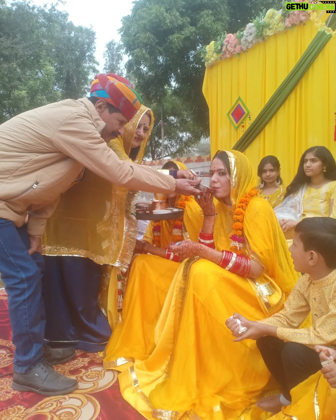 Teena Rathore - 436 Likes - Bhatiji baisa ro byaah....
Megha Singh & Chetna Singh
 Wedding season. 
#familywedding #weddingseason #family #familytime #tradditionalwedding #rajasthaniculture #marwadistyle