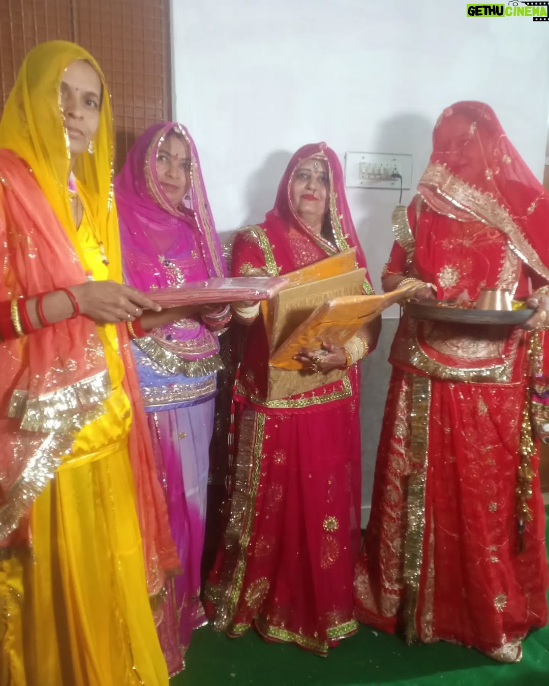 Teena Rathore - 436 Likes - Bhatiji baisa ro byaah....
Megha Singh & Chetna Singh
 Wedding season. 
#familywedding #weddingseason #family #familytime #tradditionalwedding #rajasthaniculture #marwadistyle