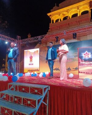 Teena Rathore Instagram - Hosted IPCA Star Awards Nights @hotelheritageinnjaisalmer
#anchorshow #anchorlife #weddingseason #emceejodhpur #jodhpuranchor #jaisalmerdiaries #weddingseason #anchoring #instagood #instamood