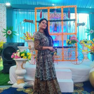 Teena Rathore Instagram - Hosted Haldi Ceremony for Aarzoo ji & Mitesh Ji.
Had so much fun with both energetic families.
#emceejodhpur #anchorlife #jodhpuranchor #hosting #weddingseason #haldiceremony #indianwedding