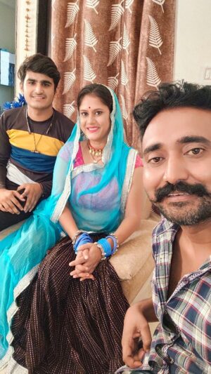 Teena Rathore Instagram - My new show coming soon š„° @theteenarathore #gulabchoudhary #gcphotography #dirctorgc #gcphotography #gulabjanwa #newshow #comingsoon #comedyvideos #letstalknollywood