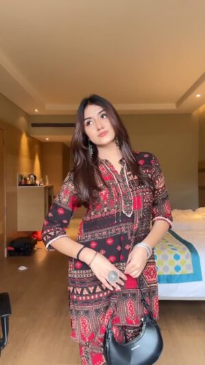 Teesha Sikri Instagram - tu jo nahi to mai kahaan?💓
.
.
.
.
.
Transition | Reels | Navratri | Ethnic | Traditional | GRWM | Agra | Taj Mahal | Makeup | Fashion | Outfit | OOTD | Viral | Trending | Lifestyle
#explorepage #trendingnow #transition #transitionreels #shukranallah #foryoupage #reels #trendingsongs #viral #navratri2025
