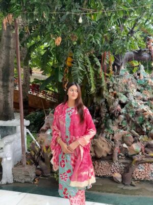 Teesha Sikri Instagram - Shiv Shakti 🔱🤍✨
As the sacred month of Sawan begins, may Lord Shiva’s divine grace illuminate your life with joy in every breath, health in every heartbeat, and prosperity in every step!