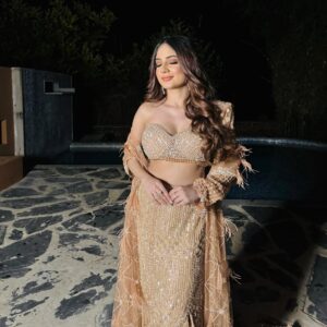 Teeya Chawla Instagram - نور 🪷🪞🦢✨🤍 
outfit @kikibyishikaagrawal 
makeup @radhika_gupta_official