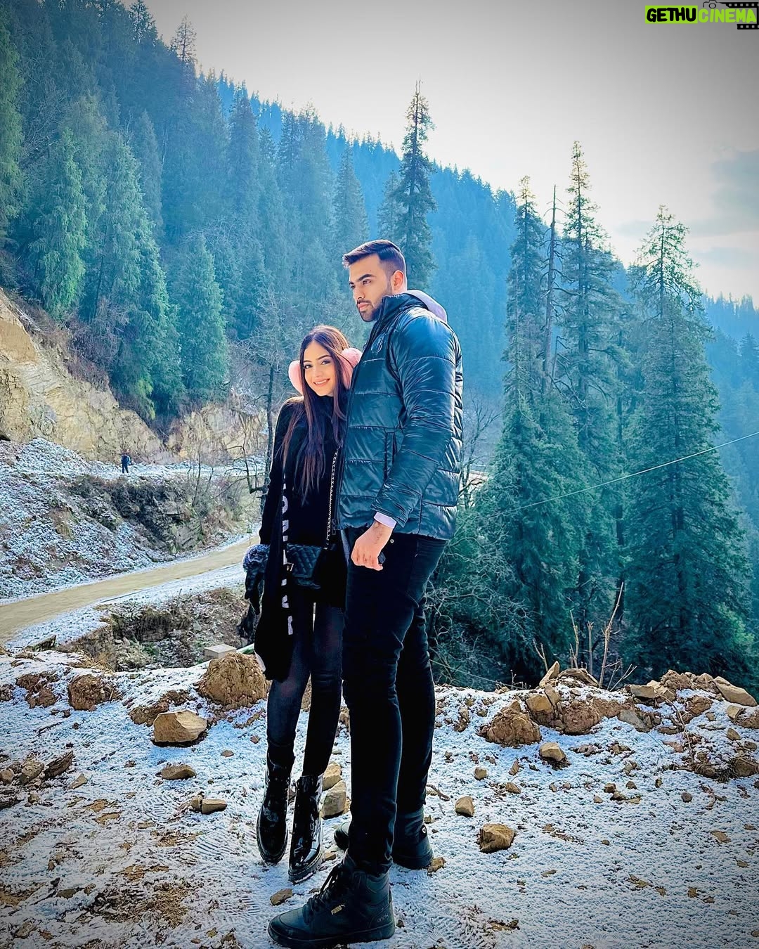 Teeya Chawla - 42.3K Likes - living my yjhd dream ❄️⛄️
