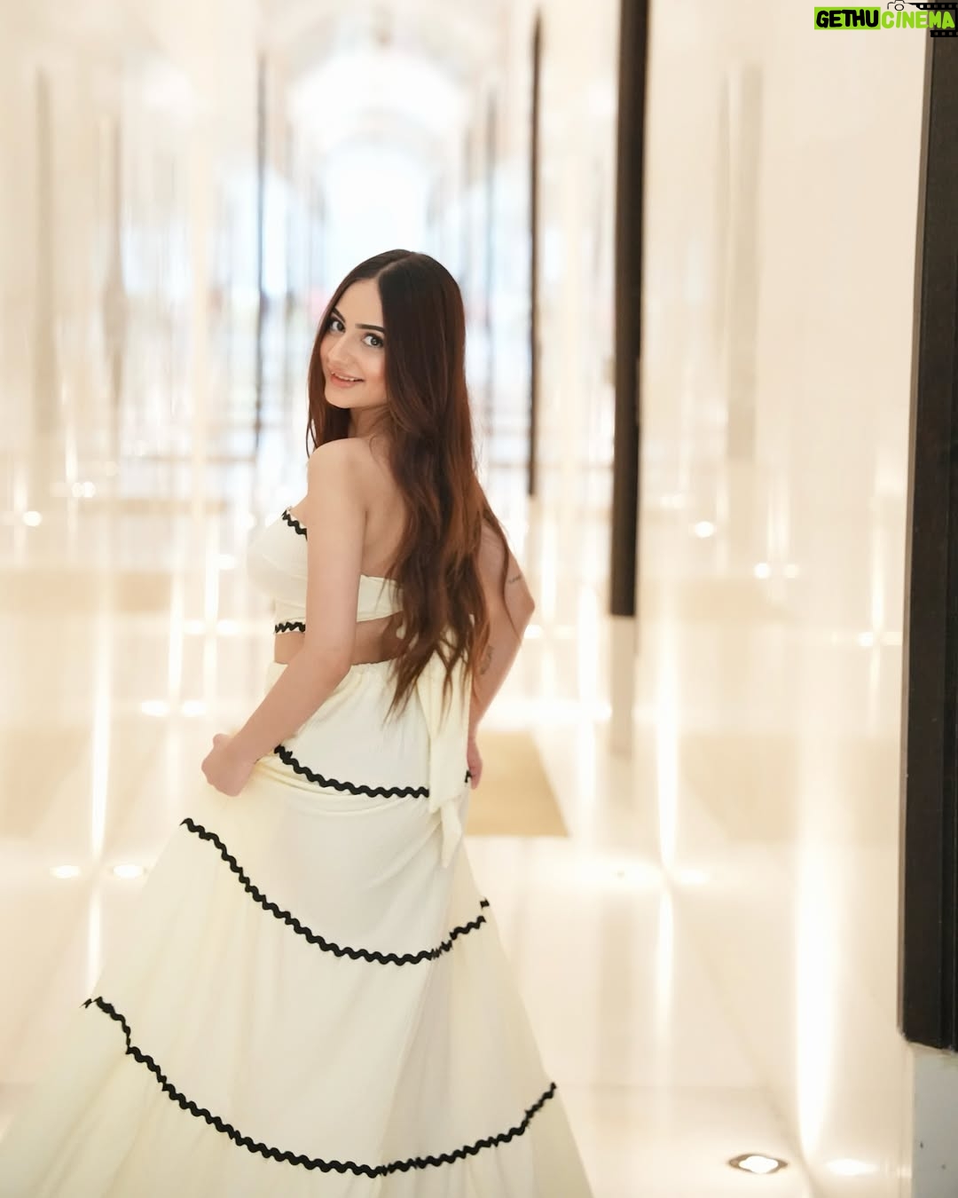 Teeya Chawla - 1.9K Likes - ☁️