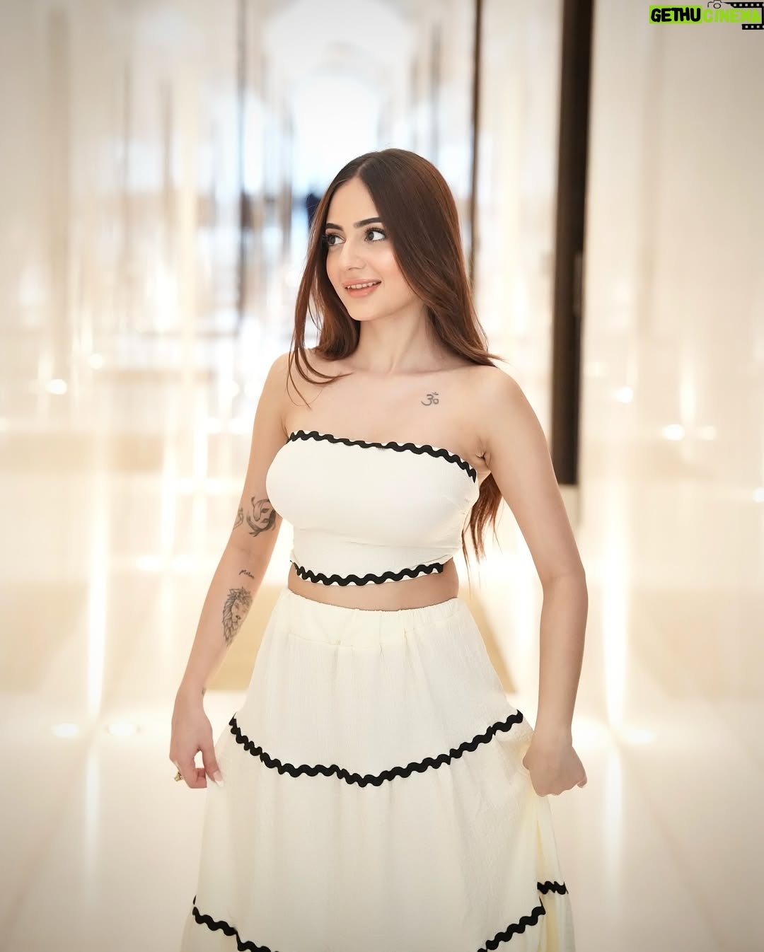 Teeya Chawla - 1.9K Likes - ☁️